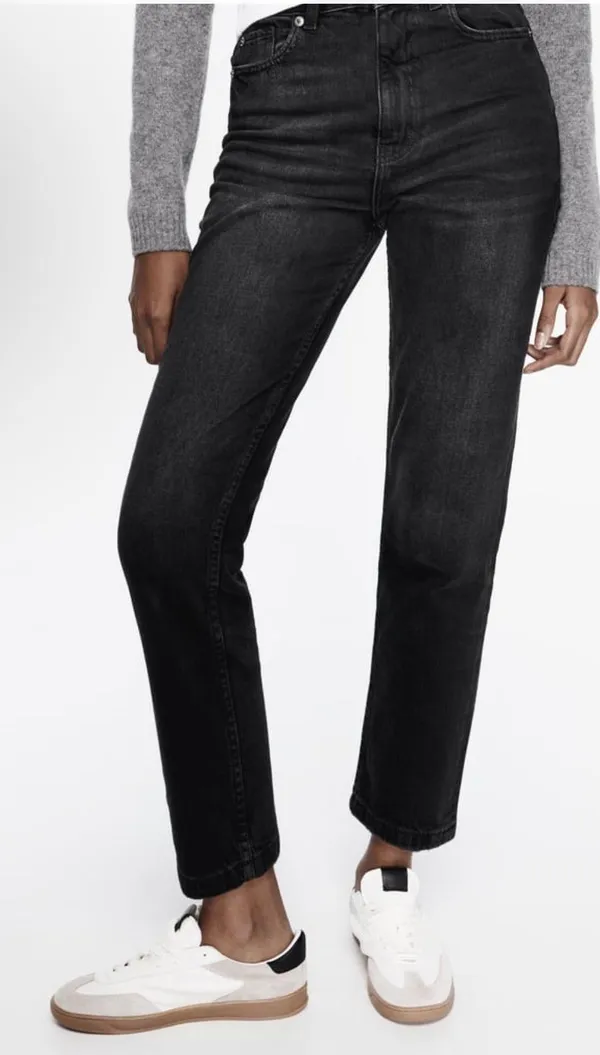 Mom Fit Jeans - Image 3