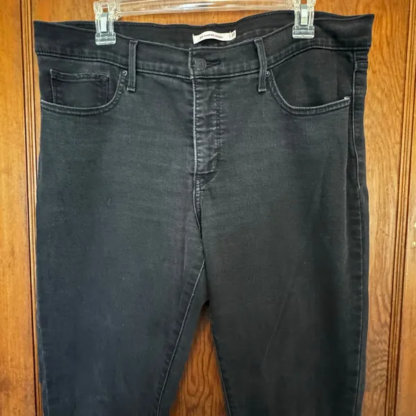 Levi’s 311 Shaping Skinny Black Denim Jeans Womens Tag 32 Measures 36‎ - Image 2
