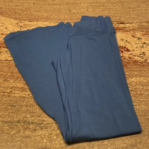 Offline by Aerie Hi-Rise Leggings Short Sz M - Image 2
