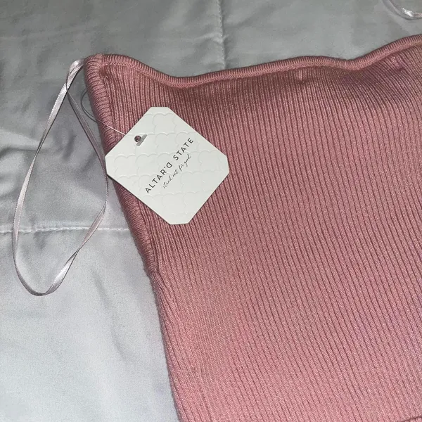 NWT Altar'd State Blush Pink Ribbed Knit Twist Front Crop Top Size Womans Small - Image 6