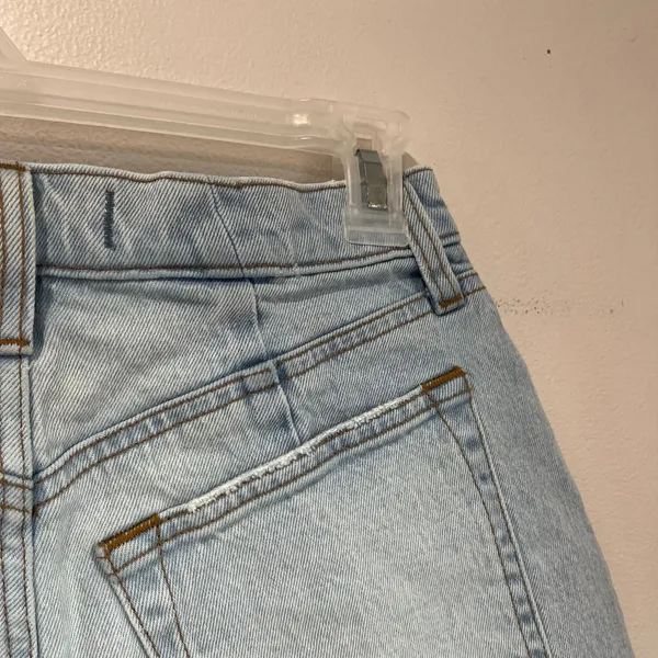 Abercrombie High Rise‎ Cutoff Shorts Size 26 Light Wash Distressed Denim - Image 3