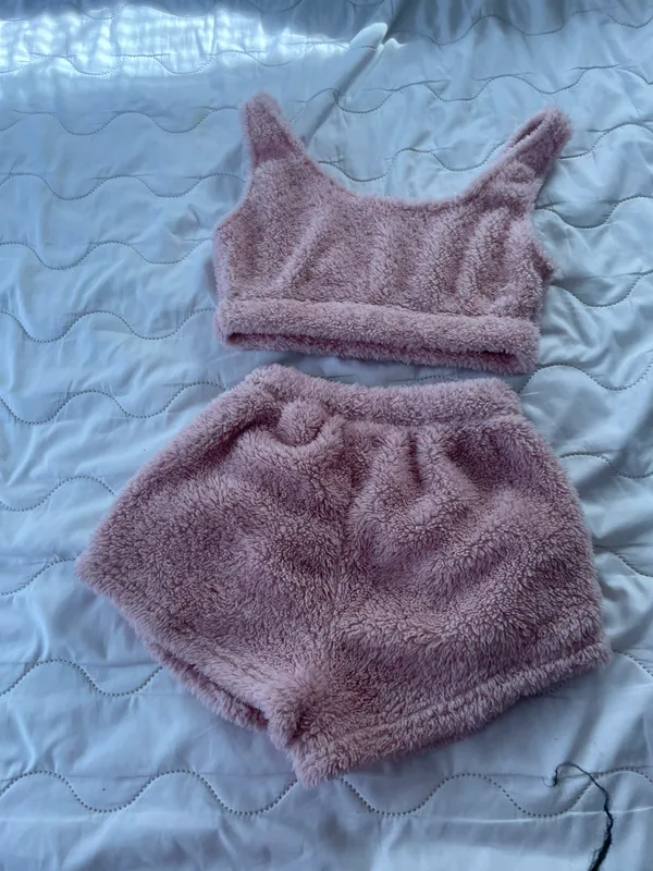 Size Small Furry Short Set Pink - Image 3