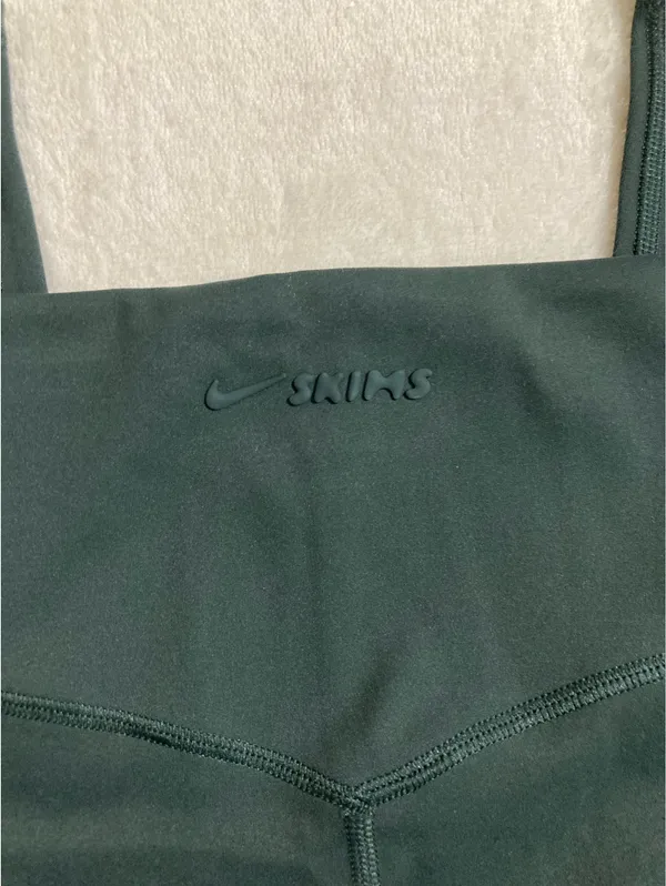 SKIMS X NIKE 26” Matte Leggings Longline Bra SET! S - Image 5
