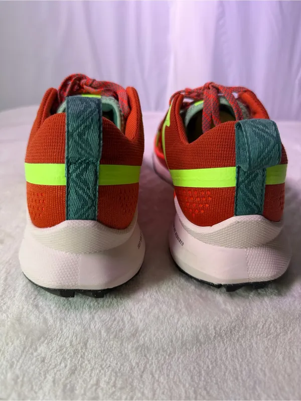 Nike Kids' Red and Neon Green Trail Sneakers - Image 7