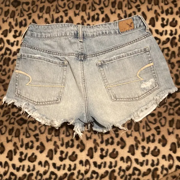 AMERICAN EAGLE Shorts Women’s Size 2 AE HI-RISE FESTIVAL Shorts Distressed - Image 10