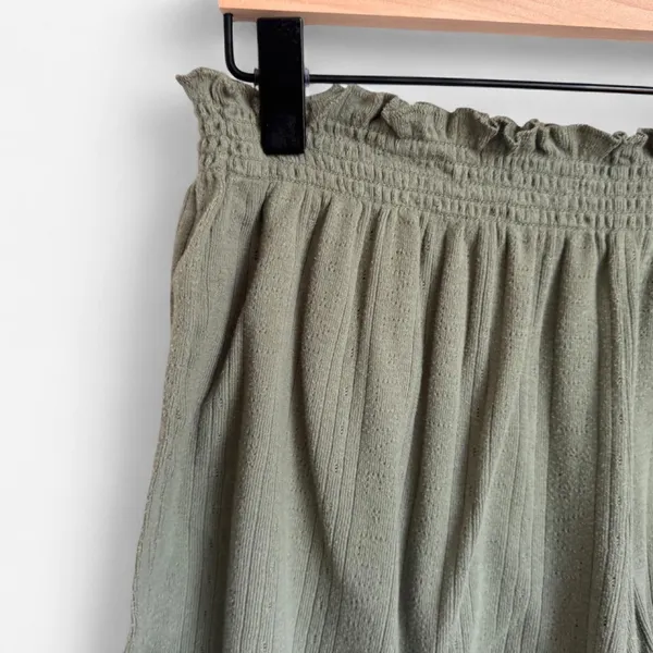 Aerie High Waisted Olive Green Ribbed Seamless Shorts Size M - Image 3