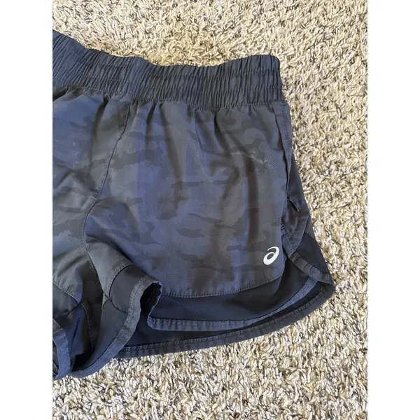 ASICS Women's Black Camo Running Shorts Size‎ Small - Image 3