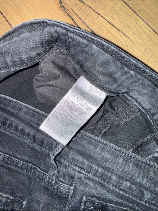 Black old navy jeans - Image 5