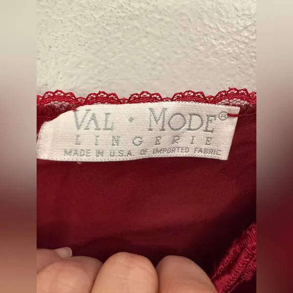 Vintage Val Mode Red Slip‎ Nightgown Medium - Image 3