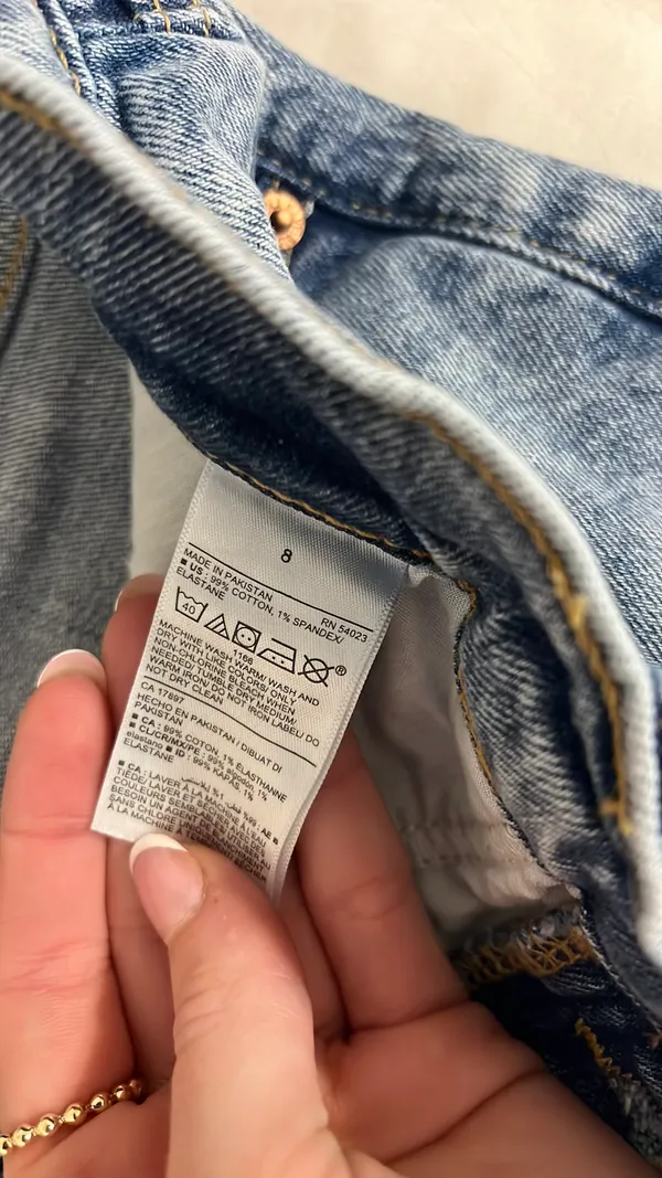 Old Navy Extra High-Rise Sky Hi Straight Jeans - Image 2