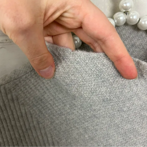 Saks Fifth Avenue Grey Ribbed Cashmere Knit Sweater Size M - Image 9