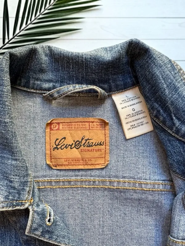 Levi's Levi Strauss Signature Denim Jacket Women’s Large Blue Jean Trucker Classic - Image 7