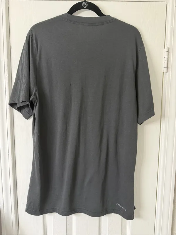 Nike Women's COOGS Short Sleeve T‑Shirt Charcoal with Red‎ Logo Large Collegiate - Image 4
