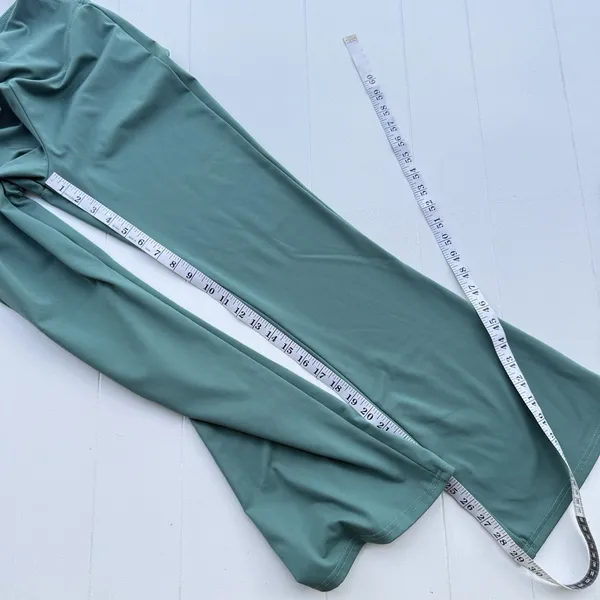 New Day Women’s Medium Green Athletic Bootcut Pull-On Pants - Image 3