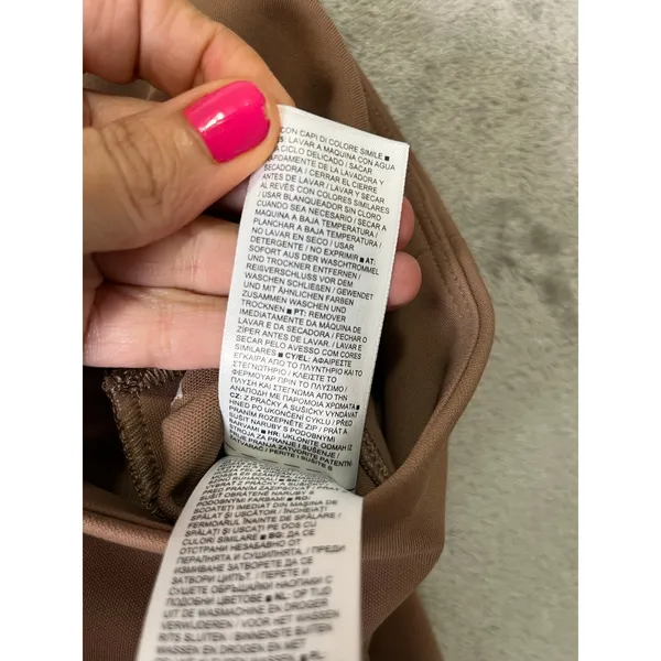 Athleta Delancey Straight Cargo‎ Pant Large Taupe Pull On Travel Work Pant - Image 8