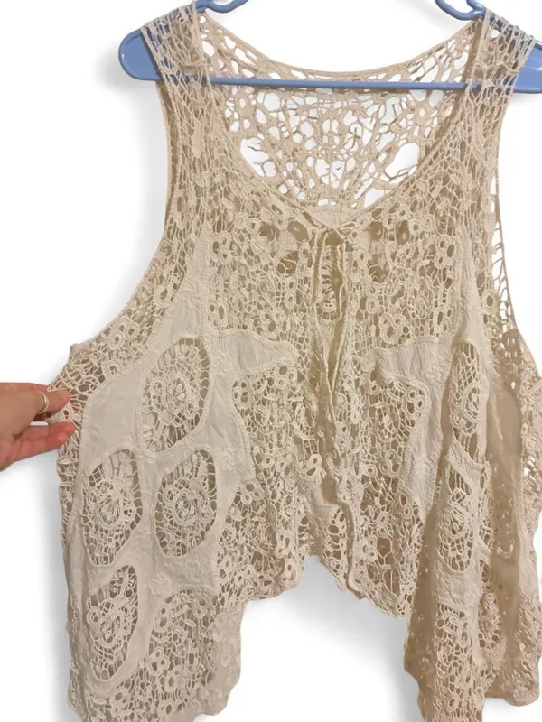 Cream Crochet Vest with Floral and Circular Patterns Size S - Image 2