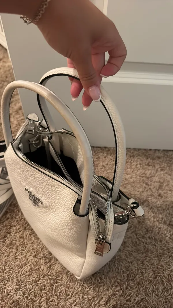 Prada Bag Leather - Image 4