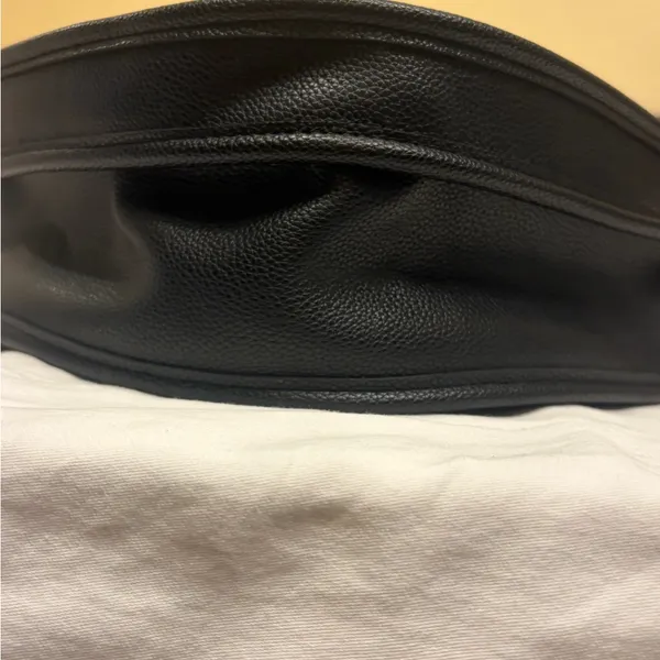 Elegant Black Shoulder Bag for Women - Image 14