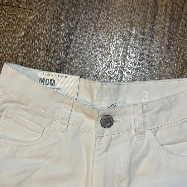 Women’s white High waisted Denim mom Shorts Sz 3 Sz‎ 26 - Image 3