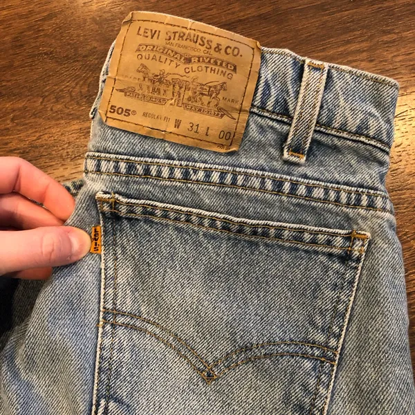 Vintage Levi’s orange tab 505 jean denim shorts - size 31 - Image 11