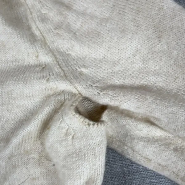 Gap Sweater Womens S Beige Cashmere Blend V Neck Knit Pullover Long Sleeve - Image 2