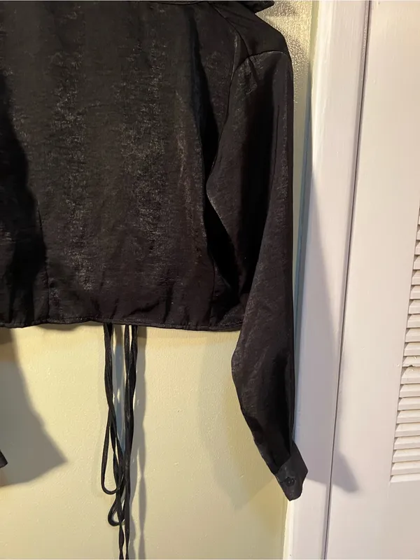 Cotton On Women’s Size Small Tie Front Blouse Long Sleeve Cropped Collar Satin - Image 7