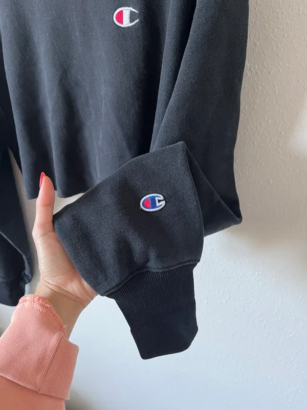 Champion Cropped Crew Neck Sweatshirt - Image 3