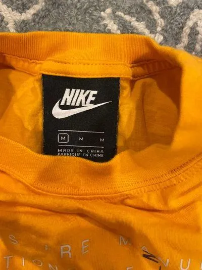 Nike Cropped Tee - Image 2