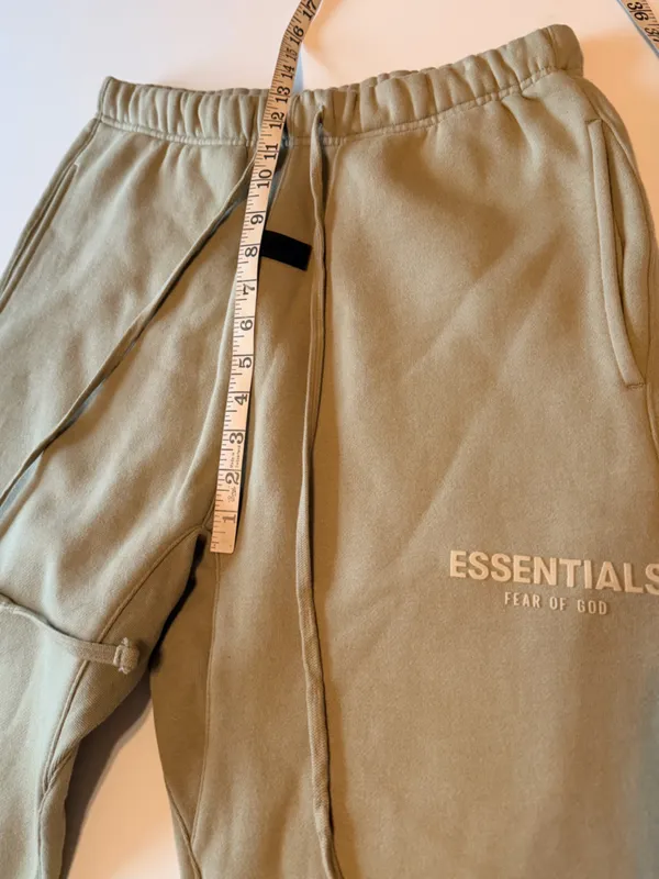 Fear of God Essential fleece Sweatpants color eggshell, straight leg sz S Unisex - Image 5