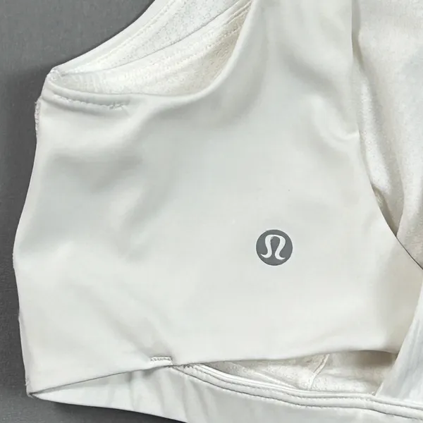 Lululemon‎ All Powered Up Bra White Womens Size 8 High Support Luxtreme Athletic - Image 6