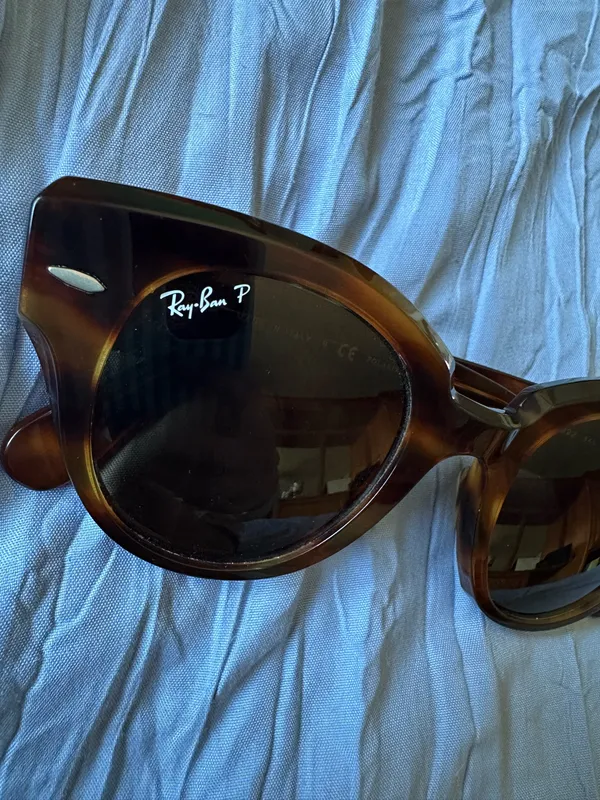Ray-Ban Sunglasses - Image 2