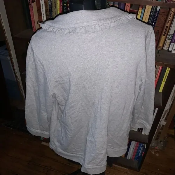 Lane Bryant gray knit ruffled 14/16 3/4 sleeve romantic cardigan - Image 2