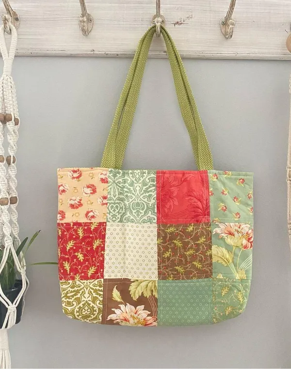 •Handmade vintage fabric shoulder tote bag• - Image 6