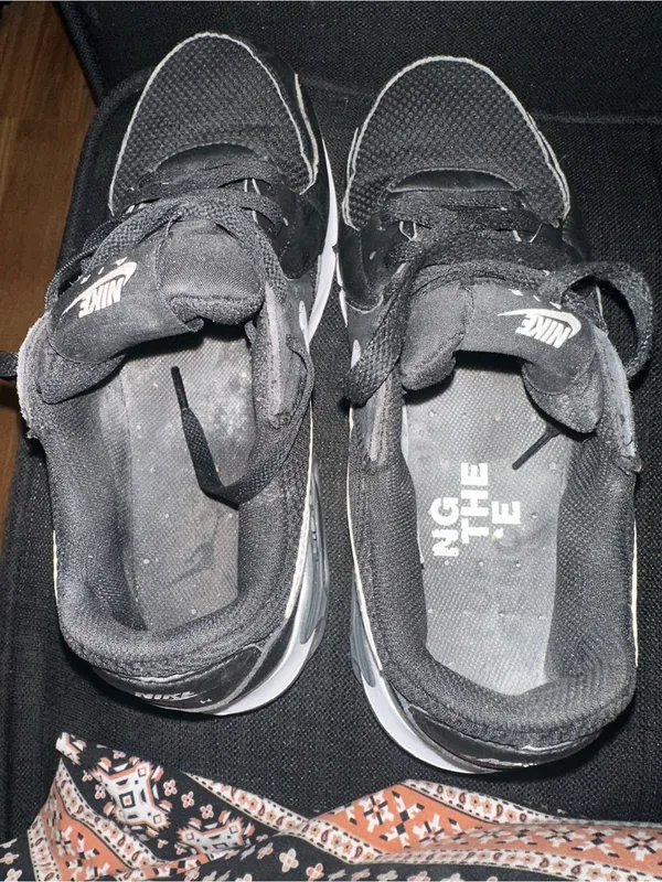 Nike Black and White Air Max Women's Athletic Sneakers size 10 - Image 4