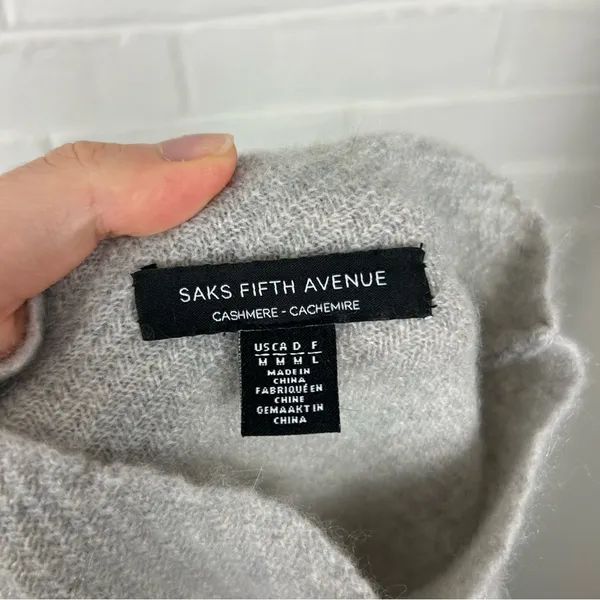 Saks Fifth Avenue Grey Ribbed Cashmere Knit Sweater Size M - Image 3