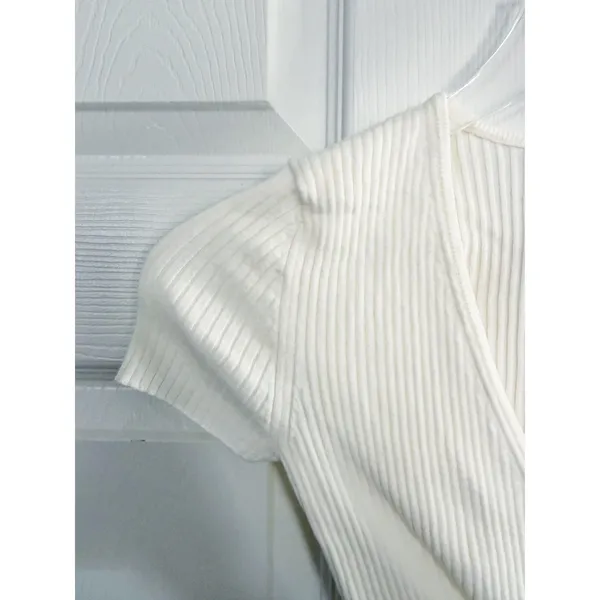 Wilfred Aritzia All Tied Up Short Sleeve Ribbed Cropped White Wrap Sweater - Image 3