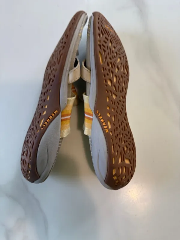Merrell Women's Tan and Yellow Striped Slip-On Sandals - Image 9