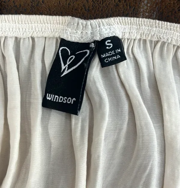Windsor CREAM Long Sleeve Crop Top, Size Small - Image 3