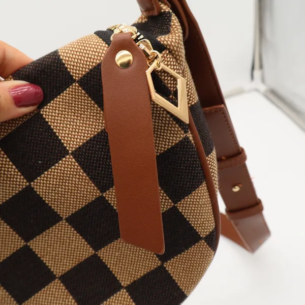 Unbranded Crossbody Bag Womens OS Checkered Brown Crescent Sling Pouch Excellent - Image 4