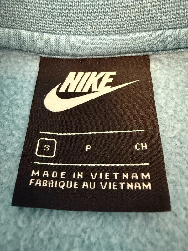 Nike Crewneck Sweatshirt - Image 3