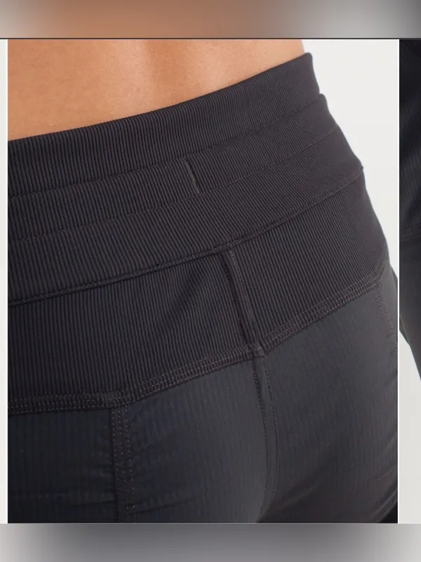 Lululemon Studio Crop Deep Coal Size 8 - Image 6