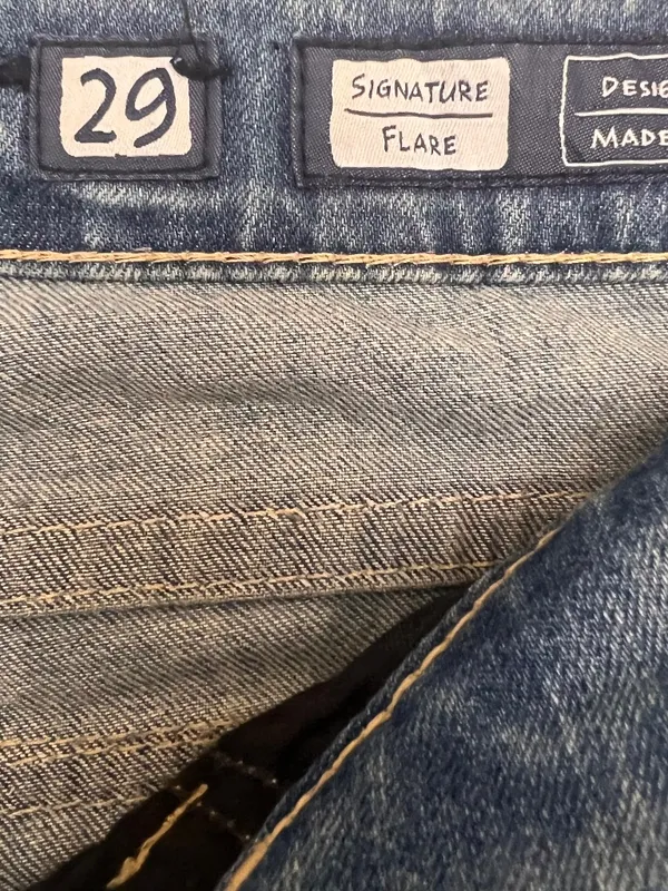 Miss Me Signature Women's Flare Jeans Size 29 Distressed Blue Denim Low Rise - Image 4