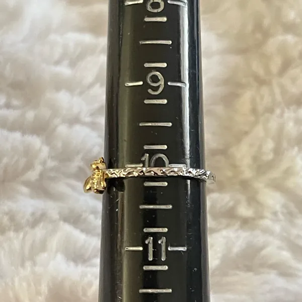 Sterling Silver Bee Two Toned Ring Size 9 - Image 4