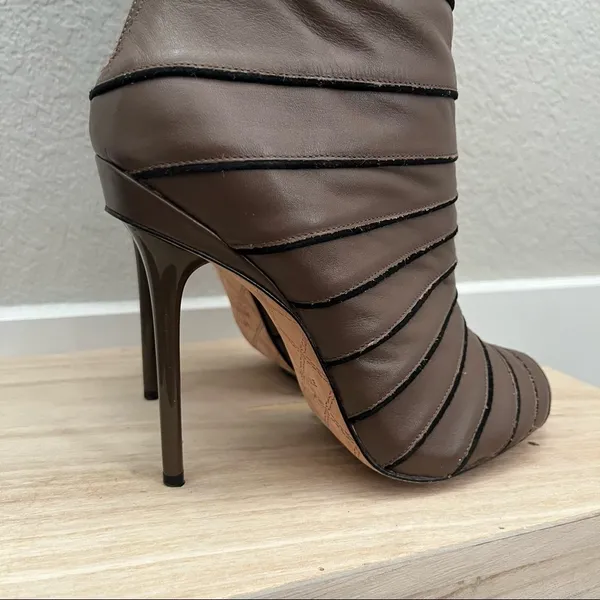 L.A.M.B Gwen Stafani Tan Brown Leather‎ Knee High Stiletto Boots 7.5 - Image 7