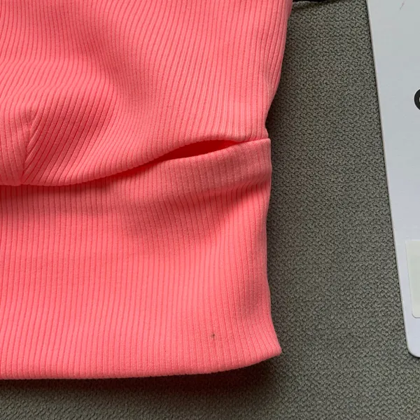 Alo Slit Bra Neon Bubblegum S - Image 3