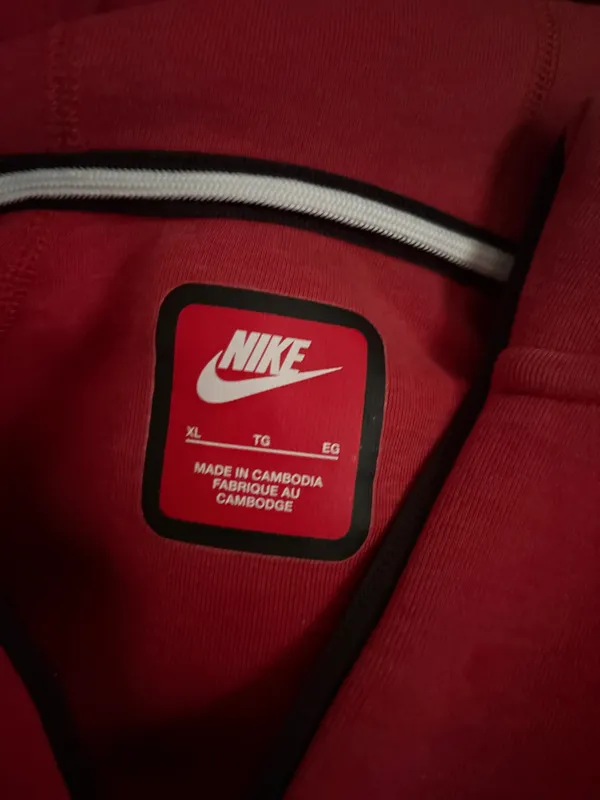 Red Nike Tech  - Image 3
