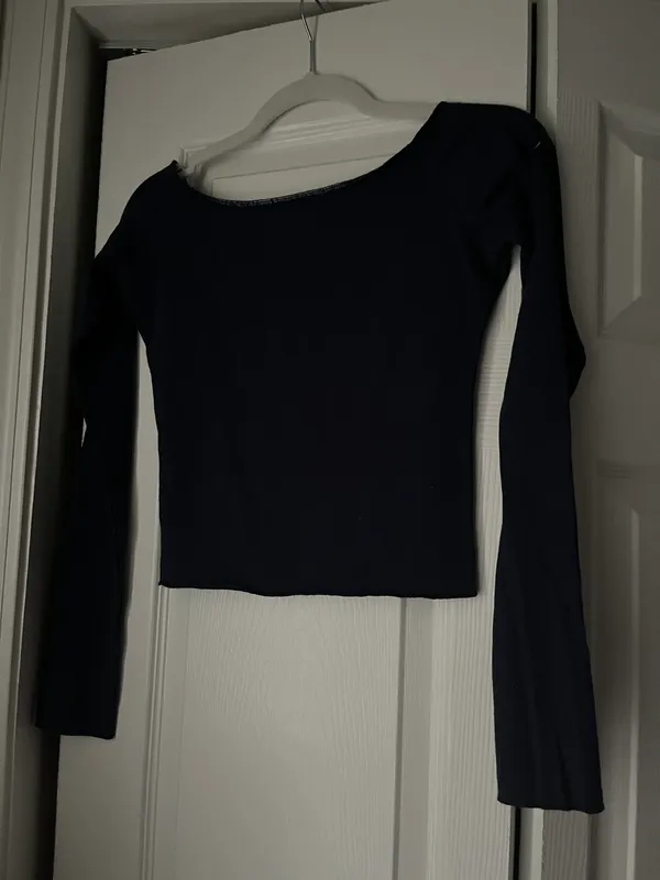 Brandy Melville Mayson V Neck Top - Image 4