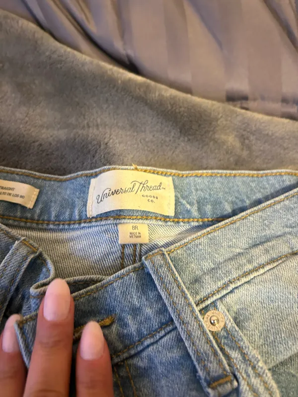 Baggy Mom Jeans Size 8 - Image 2
