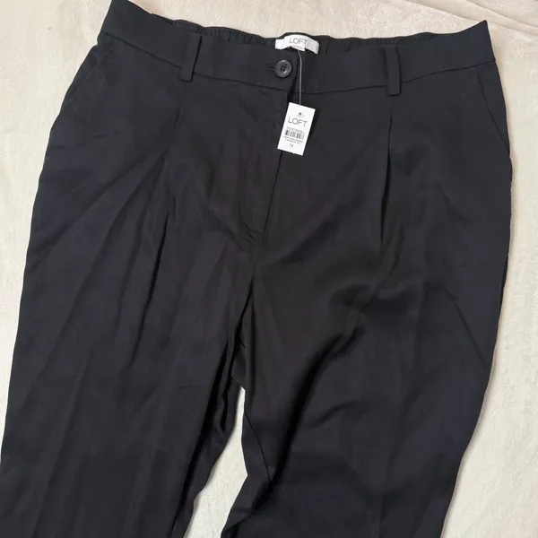 Loft Pleated Ankle Pants Womens 14 Black Elastic Back Tapered Academia Office - Image 3