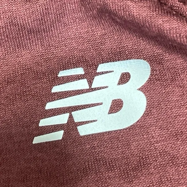 New Balance Women's Maroon Red Heat Green Hoodie Hooded Running Sweatshirt M - Image 4